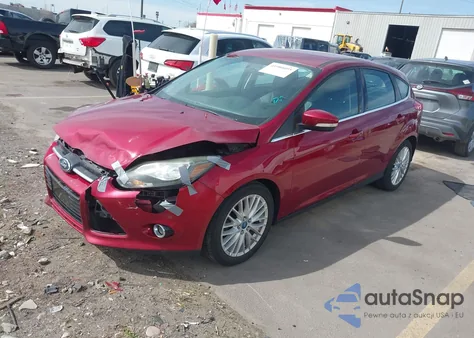 2013 Ford Focus Titanium z USA, uszkodzony, nr VIN 1FADP3N2XDL209491